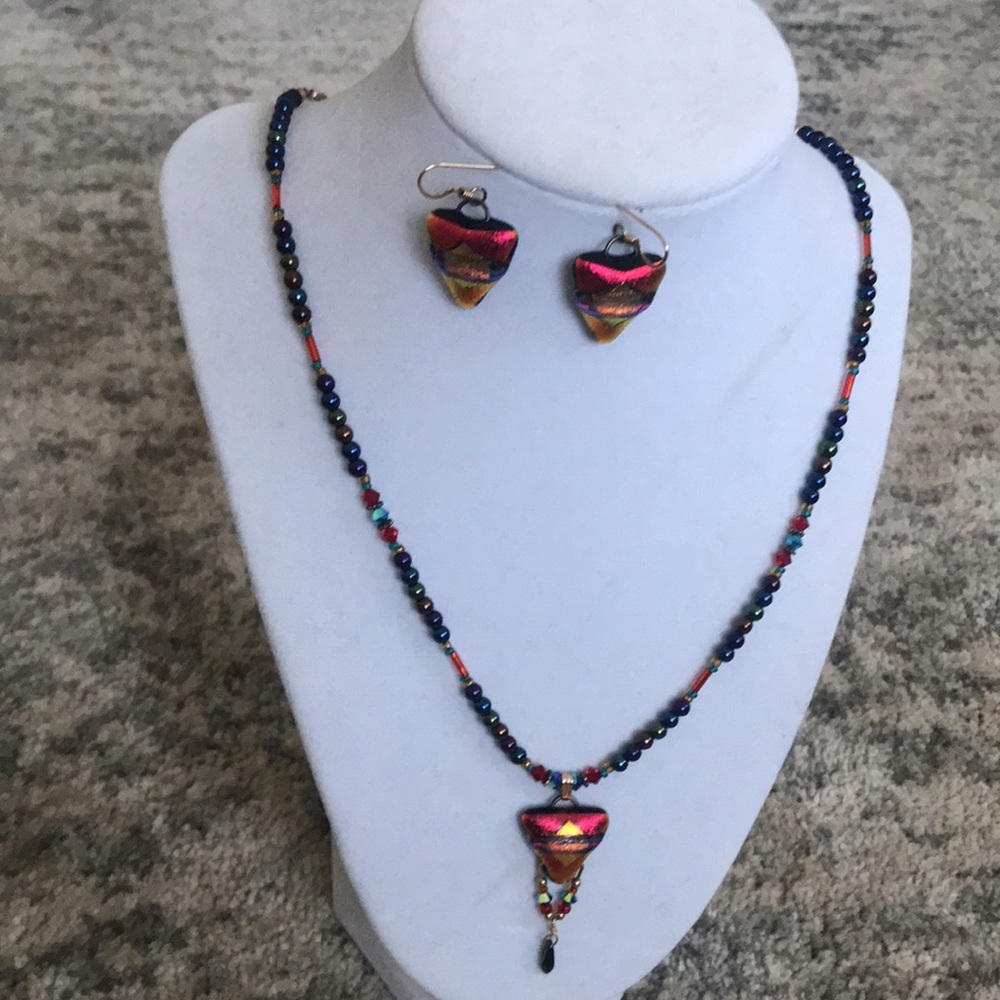Venetian glass earrings and pendant on beaded glass necklace to match